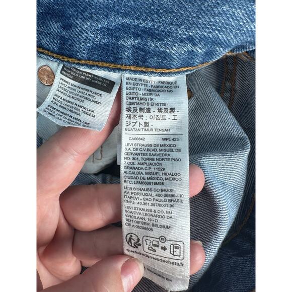 Levi's 501 Men's sz 30x32 Medium Wash Straight Cut Jeans Classic 4 Button - Picture 5 of 7